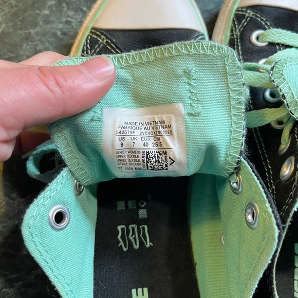 Converse Women’s Low Top Sneakers in Black and Mint with Double Tongue - Picture 7 of 8